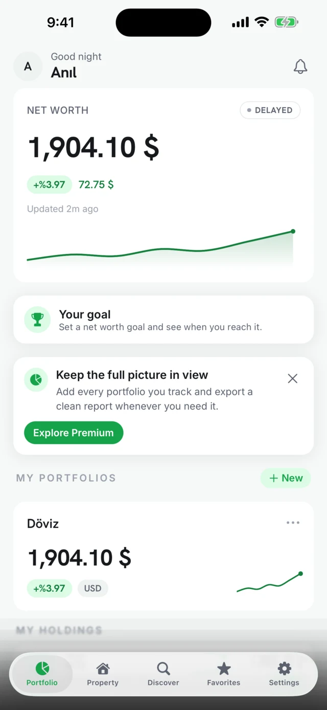 Portfolio screen: net worth, value chart and the list of portfolios.